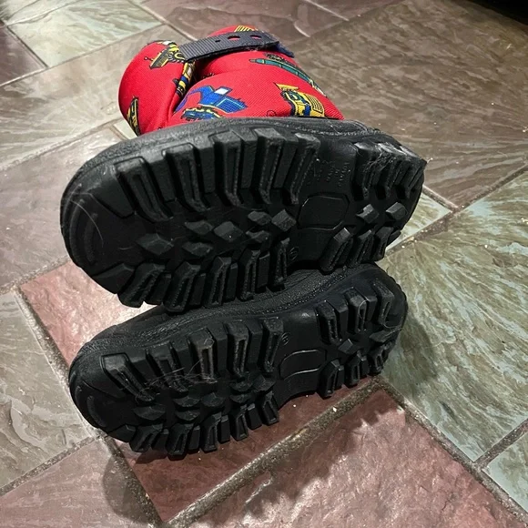 Tundra Toddler Boy size 9 Red and Black Winter Boots - Picture 3 of 5